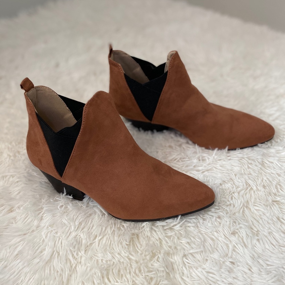 Brown Suede-like Elf Heels Boots Size 7